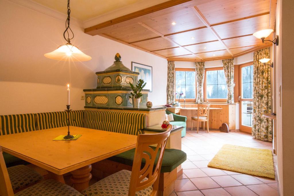 Fliana Arlberg Studios سانكت أنتون ام ارلبرغ الغرفة الصورة